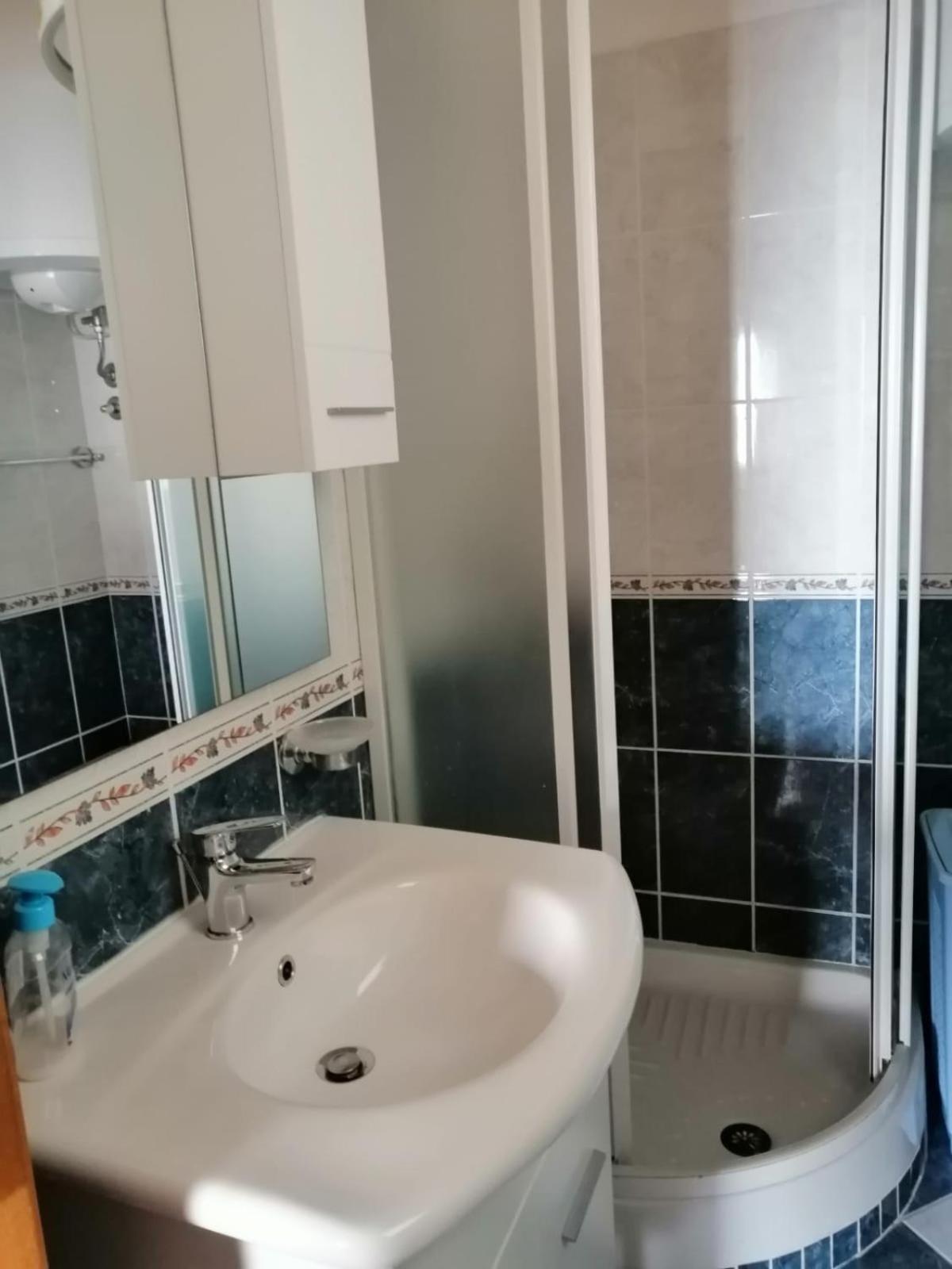 Apartmani Iva Tribanj Kruscica Bagian luar foto